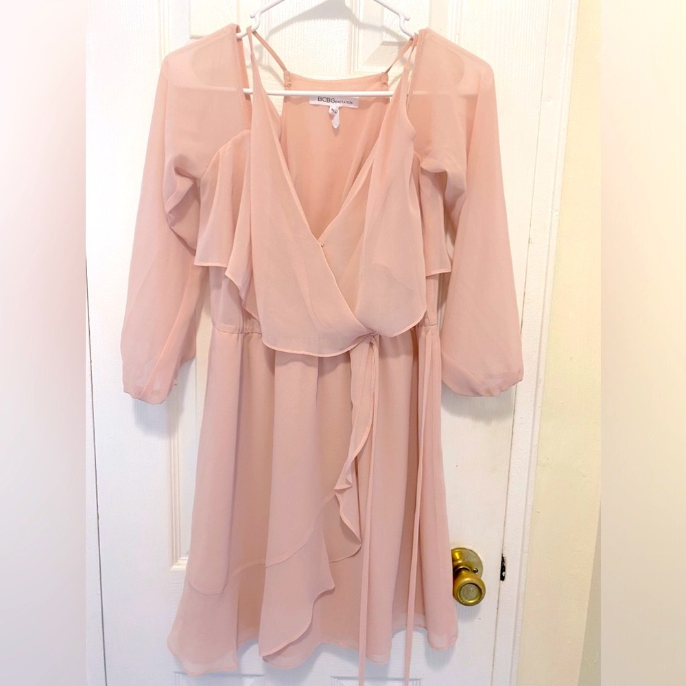 BCBG ROSE MINI DRESS With elastic waist & ruffles light material tie side